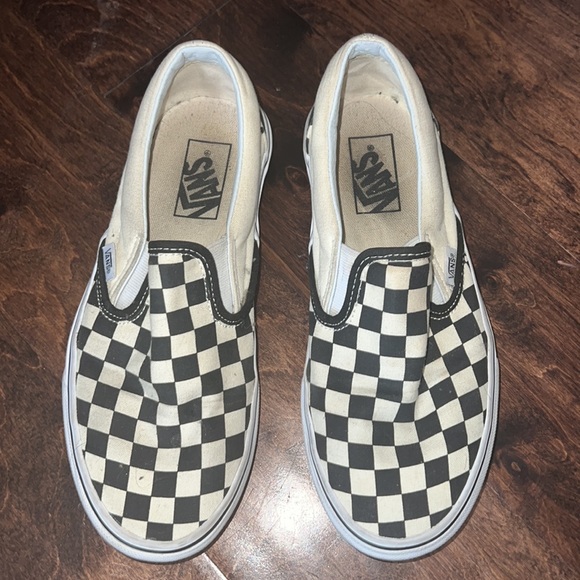Vans - Picture 2 of 4